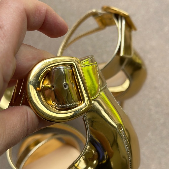 Christian Louboutin Gold Shoes 36 - Picture 6 of 15